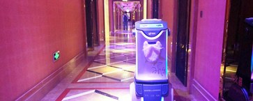 铅笔道专访：获数千万B轮融资 他为餐馆输送送餐机器人 年销售额近2000万